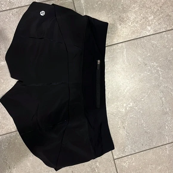 Lululemon Black Speed Up LR short 2.5” *Lined